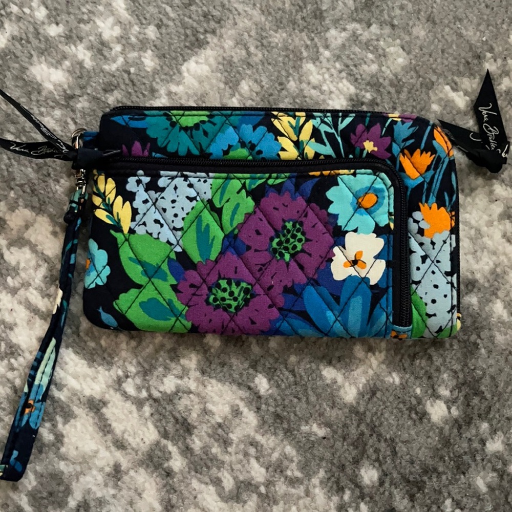 Vera Bradley wristlet perfect condition